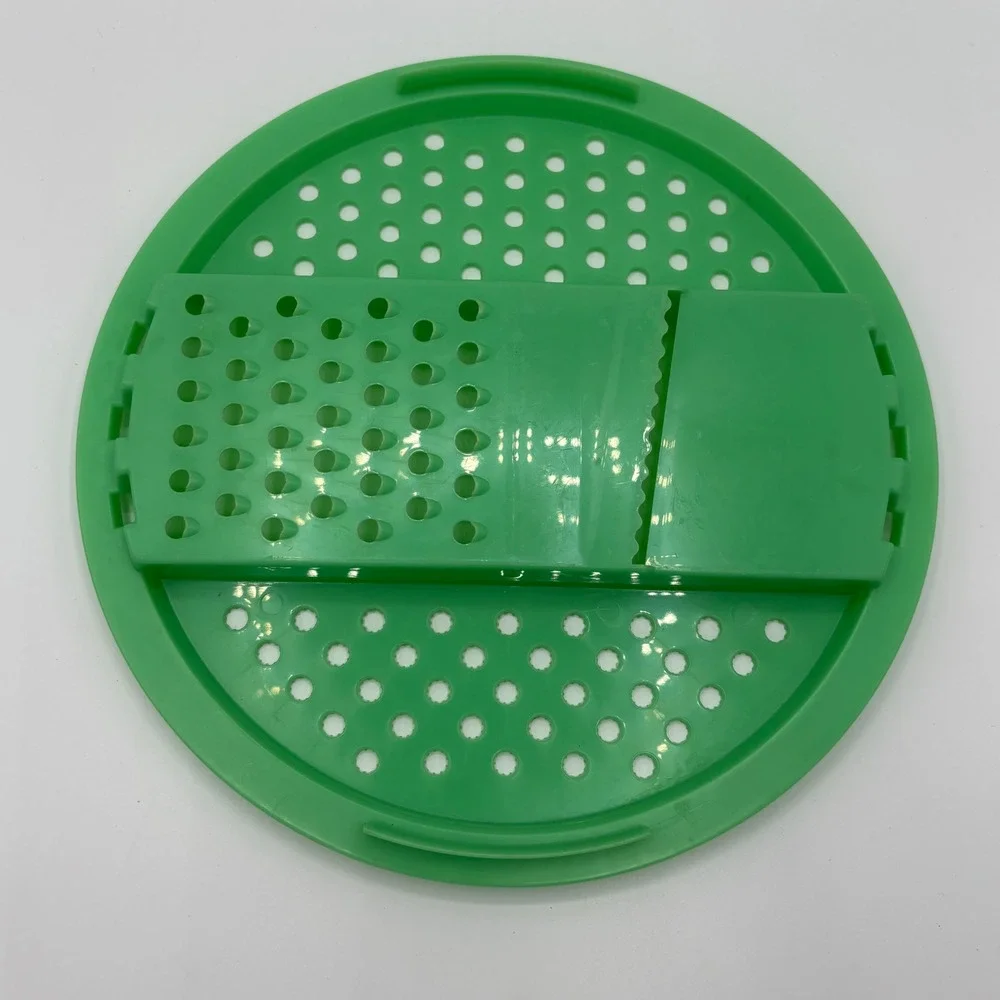 Tupperware vintage grater